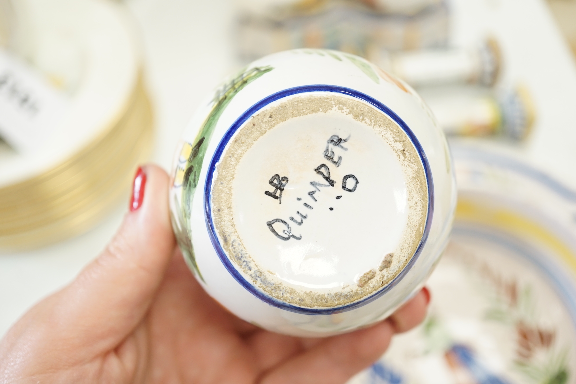 Assorted items of Quimper pottery (11)